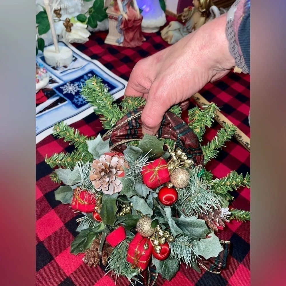 Yes, Finally Handmade Christmas Artif. Floral wreath. My Craft Supplies are Here